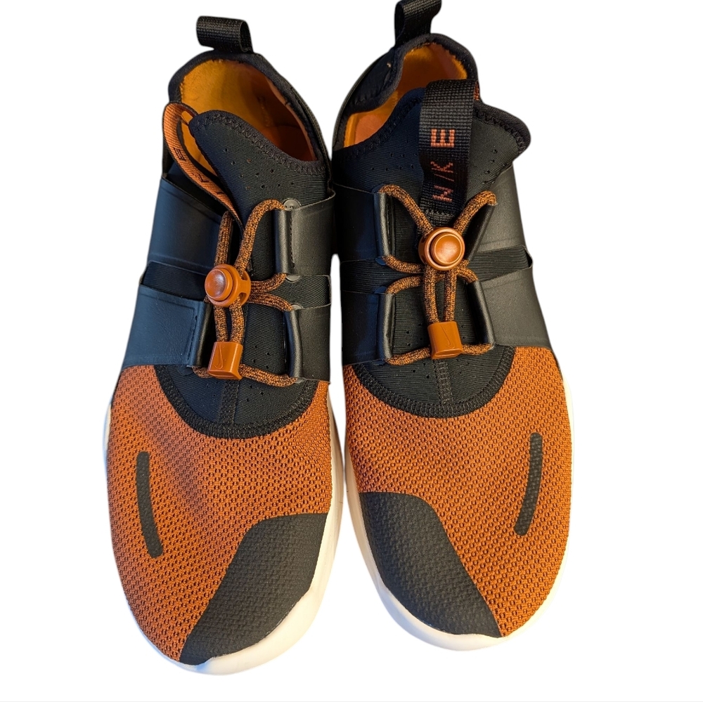 Nike Mens Orange and Black Sneakers Size 12